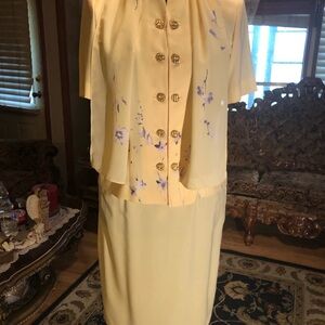 CLASSY Charming Leslie Fay 2 piece skirt set With Scarf Yellow S 10